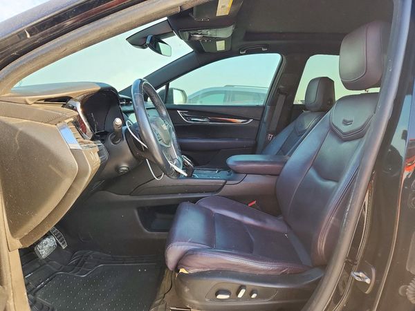 2017 CADILLAC XT5