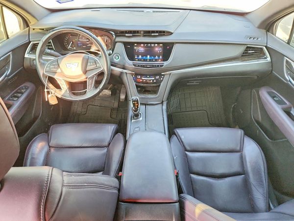 2017 CADILLAC XT5