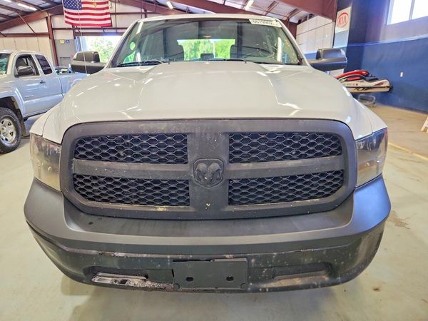 2016 RAM 1500 ST
