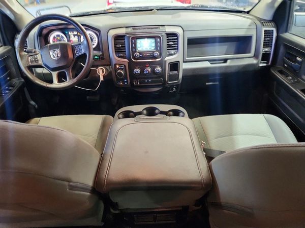 2016 RAM 1500 ST