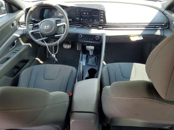 2025 HYUNDAI ELANTRA