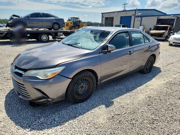 2017 TOYOTA CAMRY