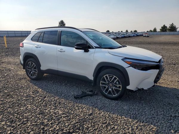 2026 TOYOTA COROLLA CROSS