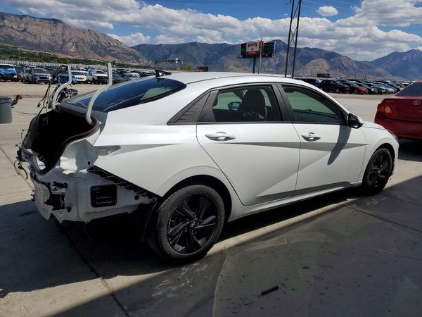2022 HYUNDAI ELANTRA SEL