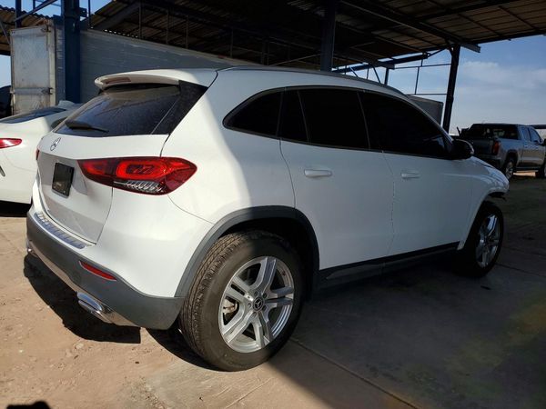2021 MERCEDES-BENZ GLA GLA250