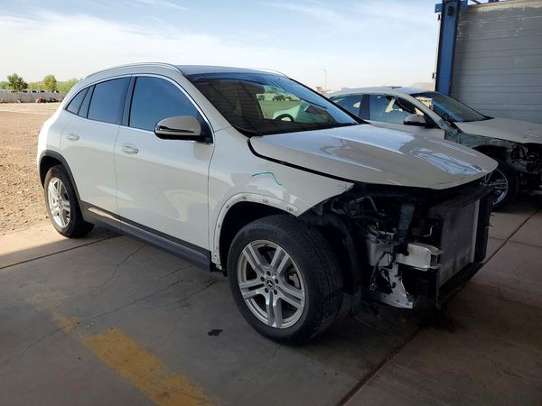 2021 MERCEDES-BENZ GLA GLA250
