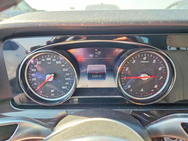2019 MERCEDES-BENZ E-CLASS E300