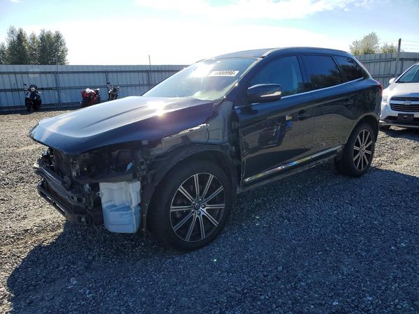 2015 VOLVO XC60 Premier (non R design)