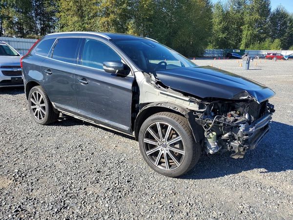 2015 VOLVO XC60 Premier (non R design)