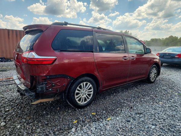 2015 TOYOTA SIENNA