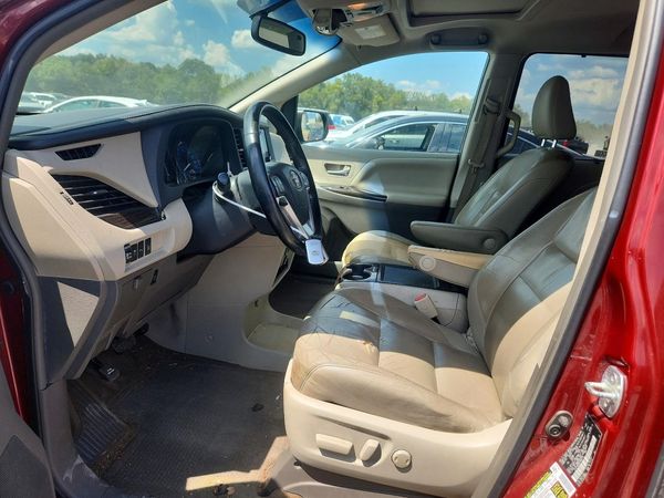 2015 TOYOTA SIENNA