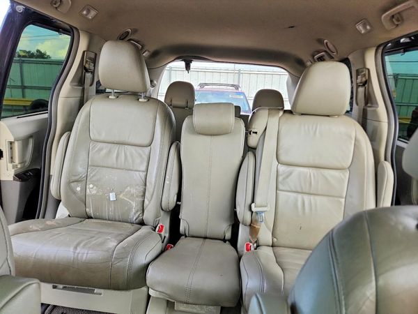 2018 TOYOTA SIENNA