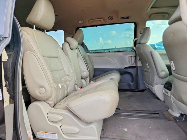 2018 TOYOTA SIENNA
