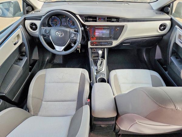 2017 TOYOTA COROLLA