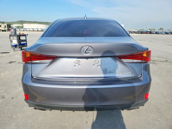 2018 LEXUS IS 300