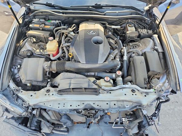2018 LEXUS IS 300