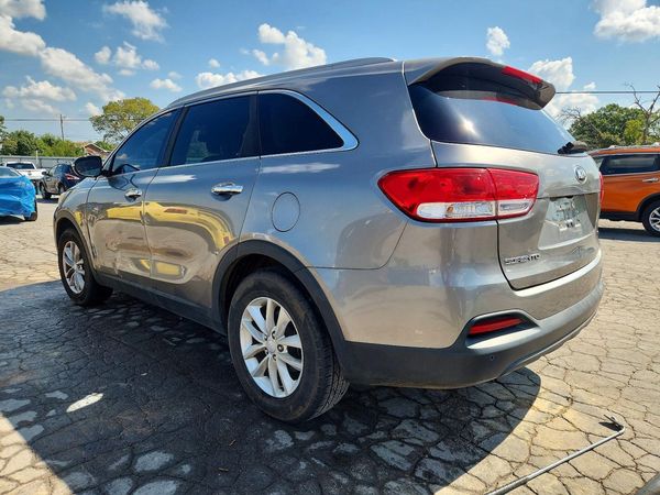 2017 KIA SORENTO L, LX