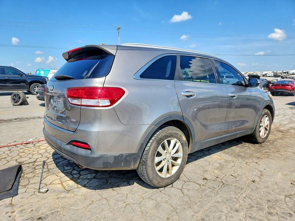 2017 KIA SORENTO L, LX