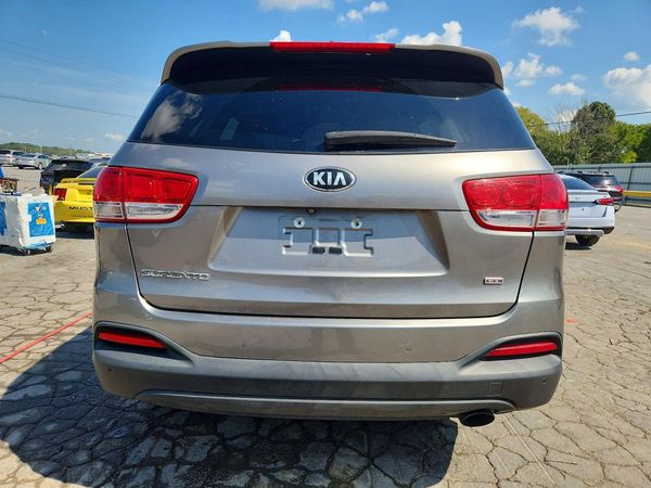 2017 KIA SORENTO L, LX