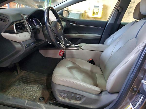 2021 TOYOTA CAMRY XLE — DENT