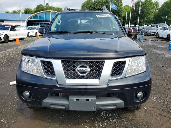 2021 NISSAN FRONTIER Crew Cab