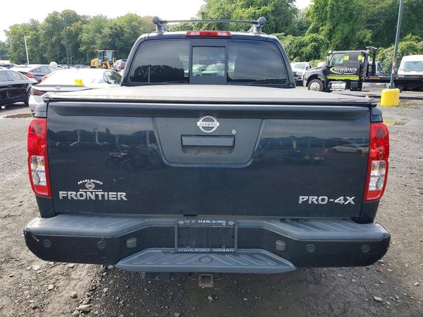 2021 NISSAN FRONTIER Crew Cab