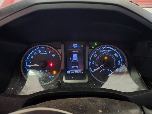 2019 TOYOTA TACOMA SR5