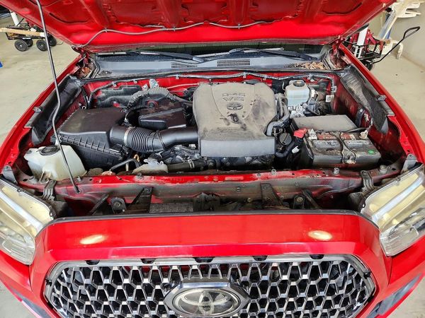 2019 TOYOTA TACOMA SR5