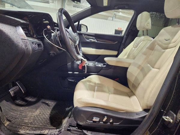 2022 CADILLAC XT5