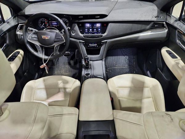 2022 CADILLAC XT5
