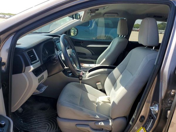 2016 TOYOTA HIGHLANDER