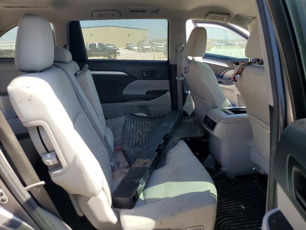 2016 TOYOTA HIGHLANDER