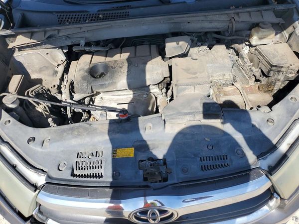 2016 TOYOTA HIGHLANDER