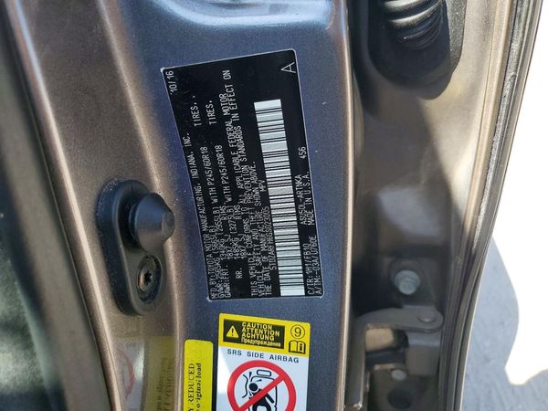 2016 TOYOTA HIGHLANDER