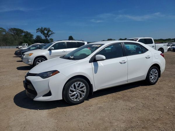 2017 TOYOTA COROLLA