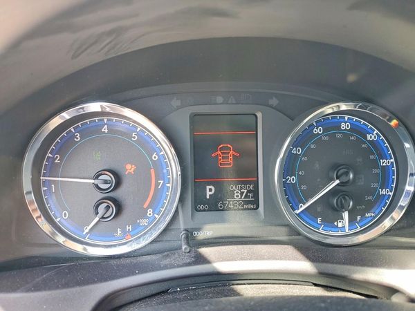 2017 TOYOTA COROLLA