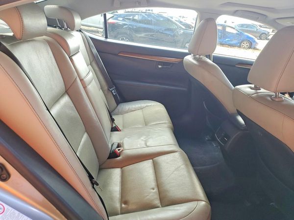 2015 LEXUS ES