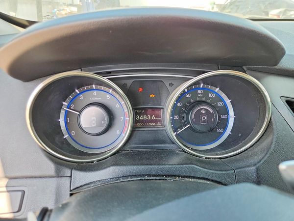 2012 HYUNDAI SONATA
