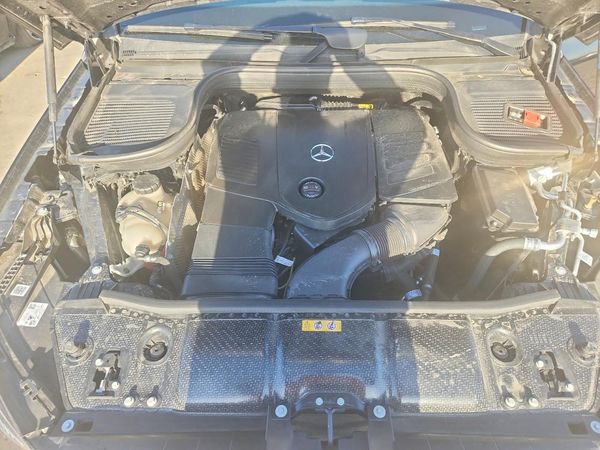 2024 MERCEDES-BENZ GLE — Engine bay