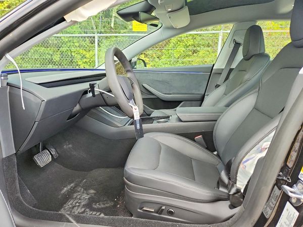 2026 TESLA MODEL 3 — DENT