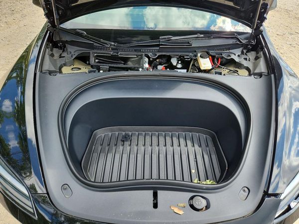 2026 TESLA MODEL 3 — Engine bay