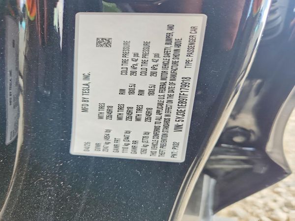 2026 TESLA MODEL 3 — VINS