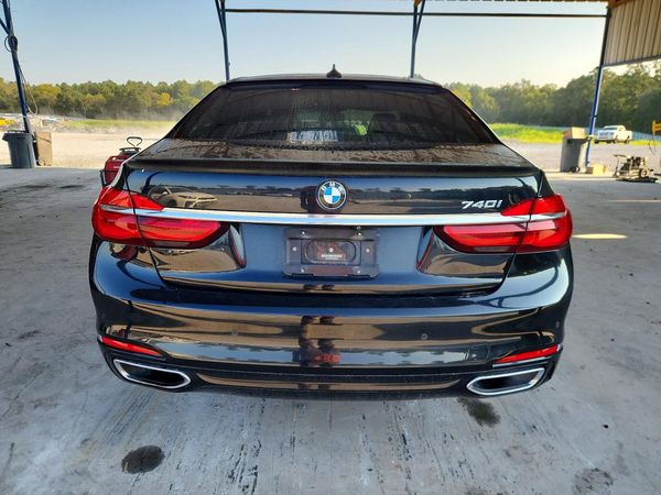 2016 BMW 740