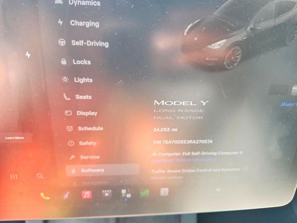 2024 TESLA MODEL Y