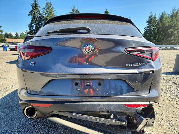 2018 ALFA ROMEO STELVIO TI AWD
