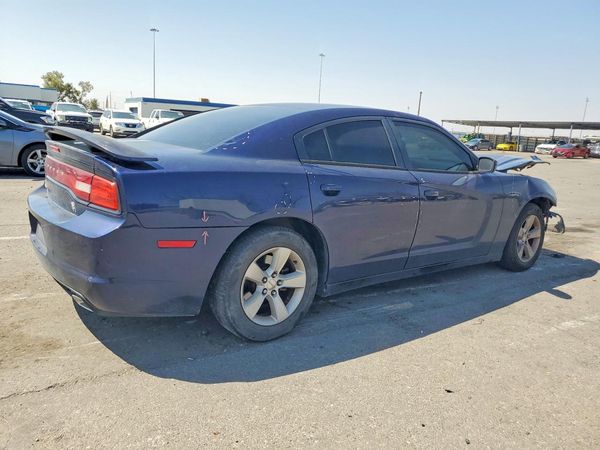 2014 DODGE CHARGER SE