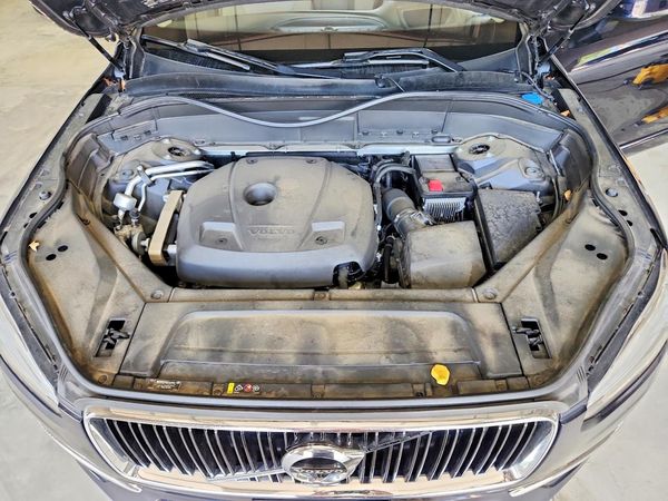 2019 VOLVO XC90