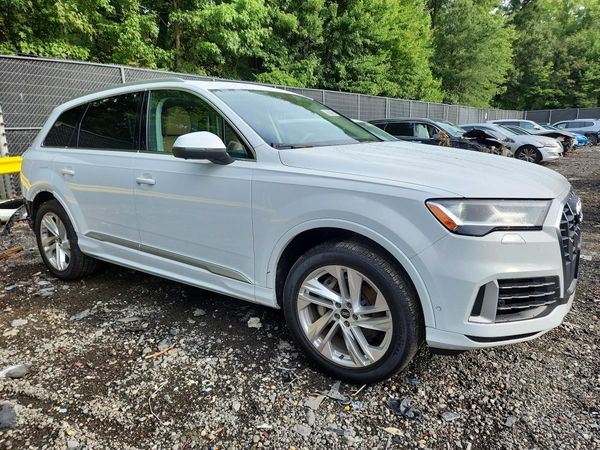 2021 AUDI Q7 quattro Premium Plus