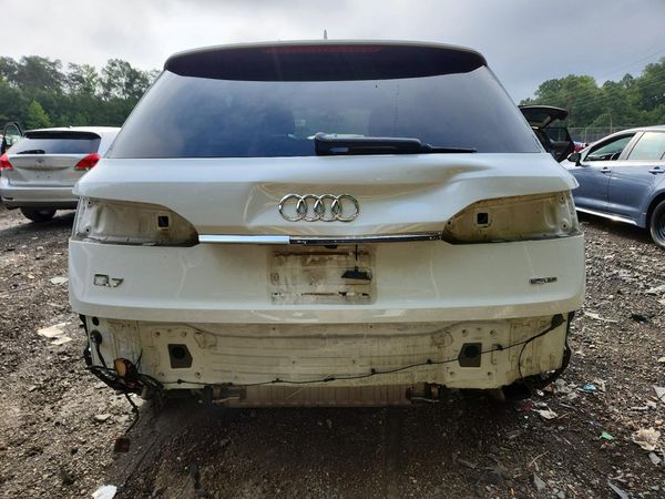 2021 AUDI Q7 quattro Premium Plus
