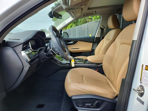 2021 AUDI Q7 quattro Premium Plus